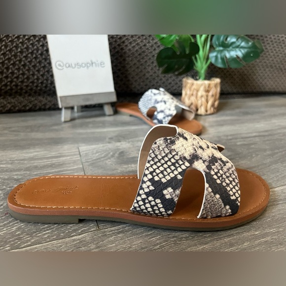 Universal Thread Jenny Faux Leather Snake Print Slide Sandal. Size 8.5 - Picture 3 of 6